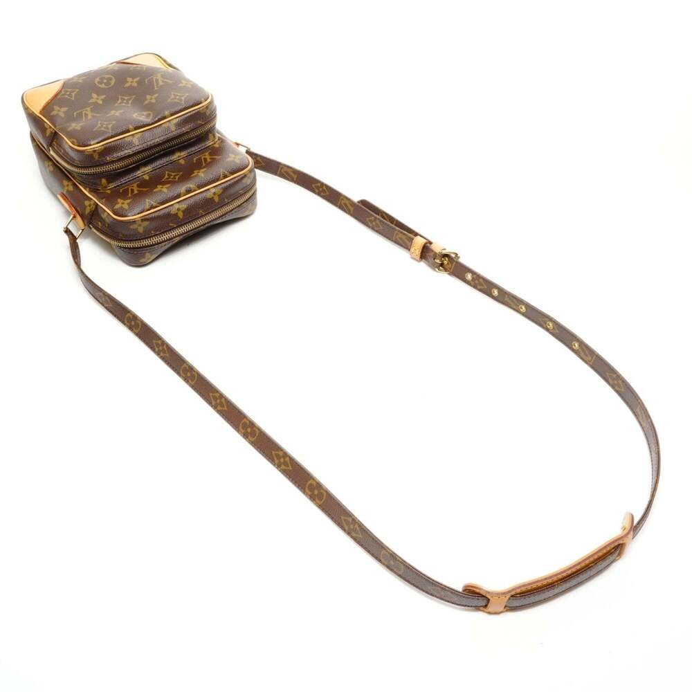 LOUIS VUITTON Brown Monogram Shoulder Bag - Picture 8 of 11